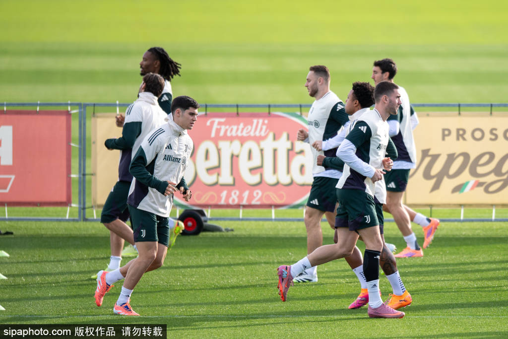 利物浦 vS 皇家马德里
_邵佳一出任中国国家男子足球队主教练：新篇章的开启与挑战