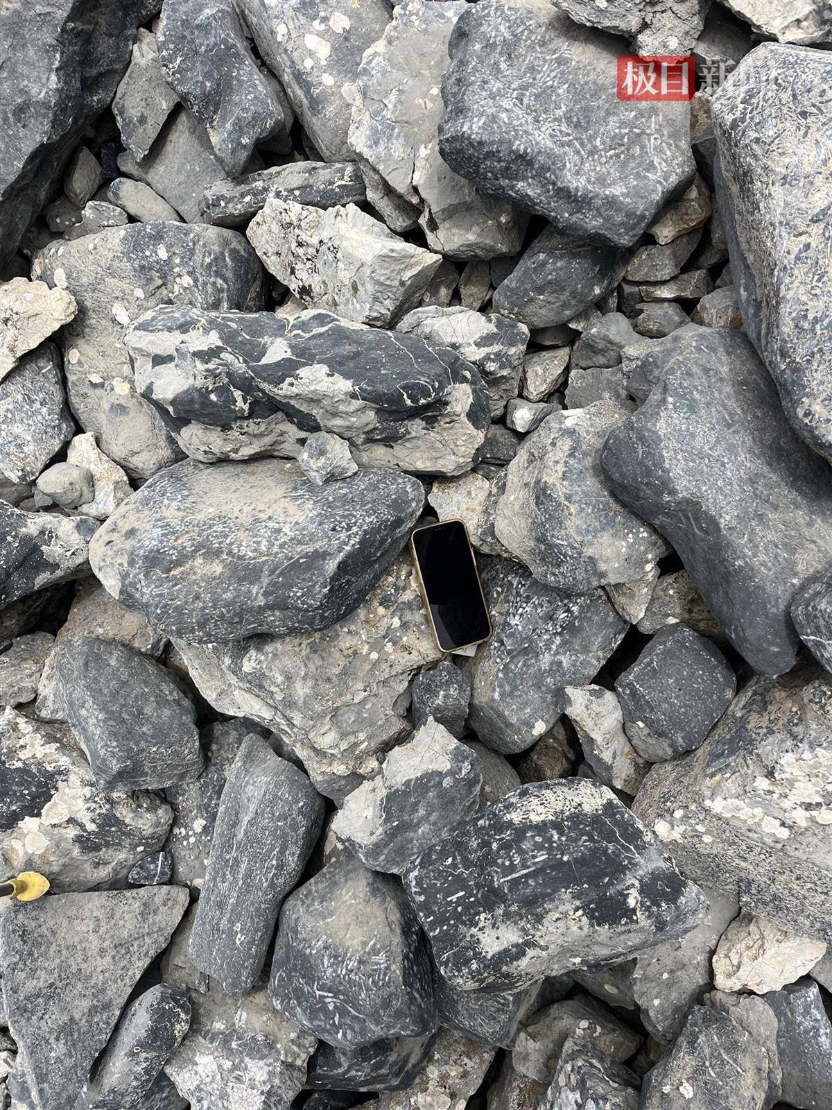 welcome皇冠注册
_奇迹！广东女子的手机落在新疆乱石堆welcome皇冠注册
，3年后竟被人跨越5000公里送还，双方当事人发声