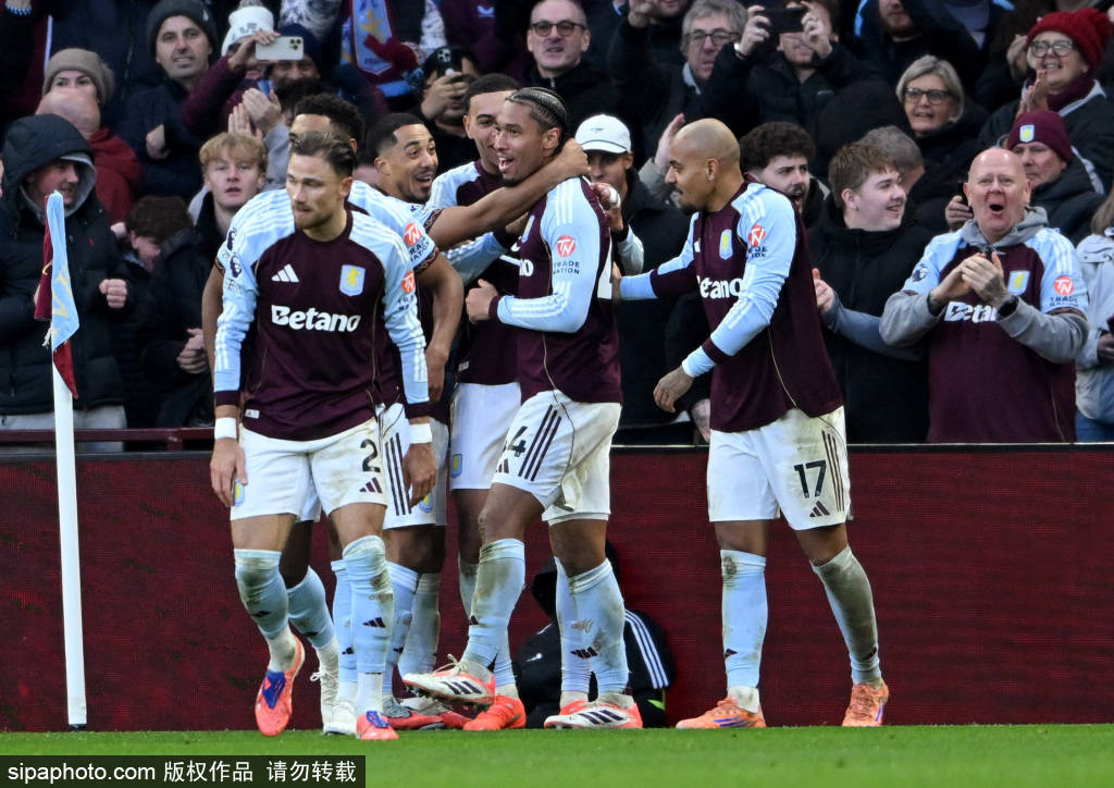 摩洛哥足球_马丁内斯的传奇之夜：7次扑救助维拉逆转阿森纳摩洛哥足球！