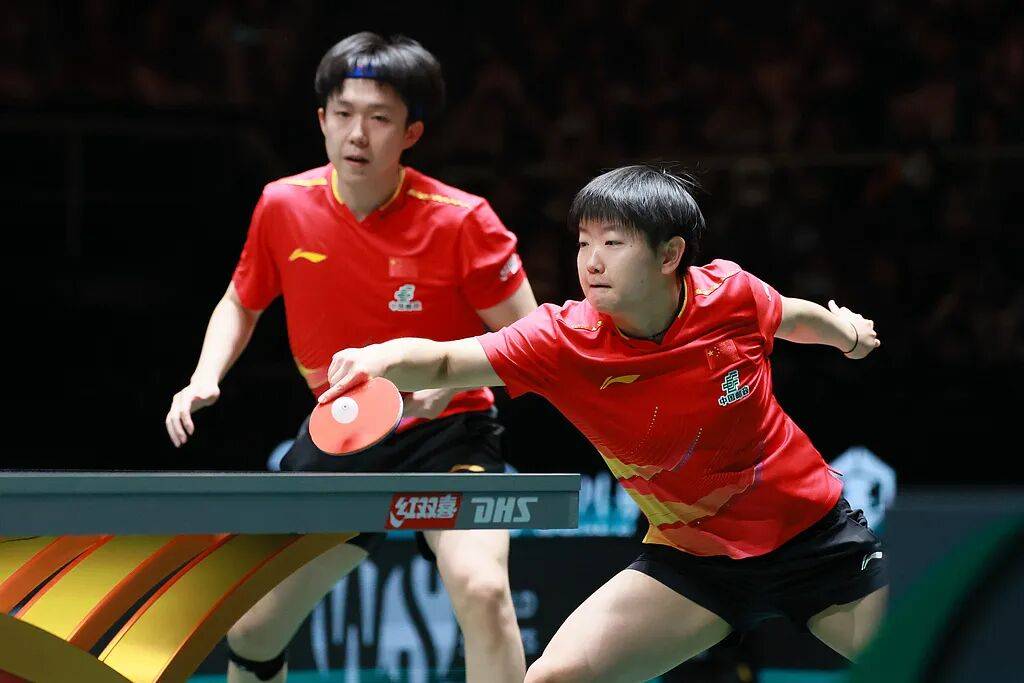 乌拉圭足球
_卫冕乌拉圭足球
!中国队夺得乒乓球混团世界杯冠军