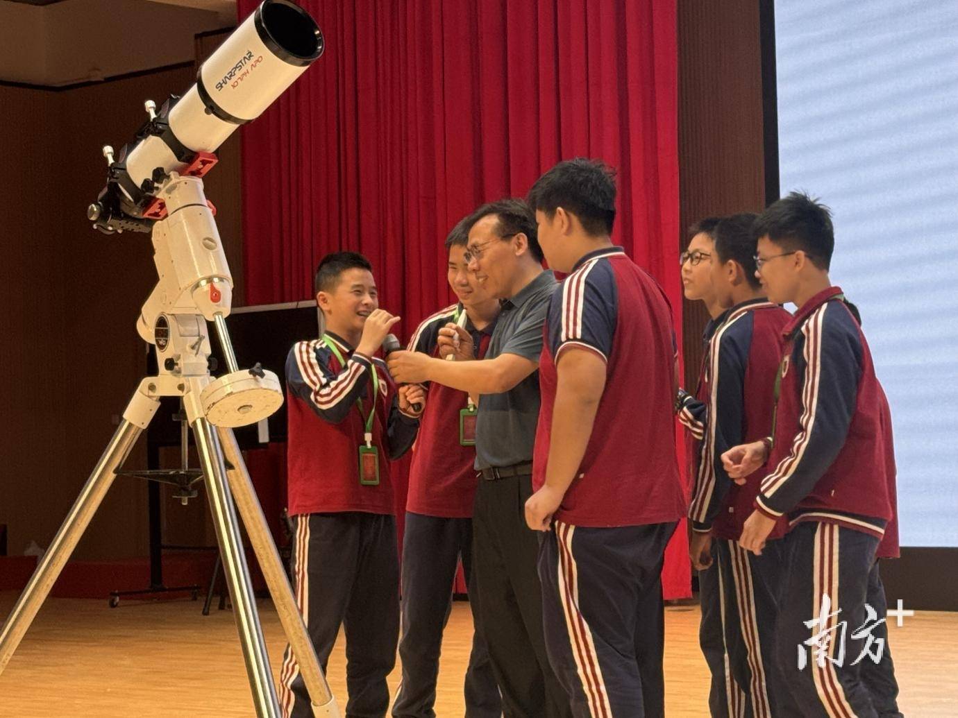 2026世界杯需要熬夜吗_1500名青少年筑梦星空2026世界杯需要熬夜吗，第八届湾区青少年天文嘉年华启幕