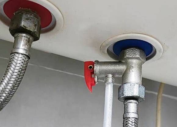 皇冠官网_滚烫的水皇冠官网,从头流到脚!今晚洗澡前紧急提醒!