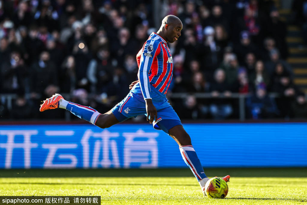 皇冠手机管理端登录_曼城3-0战胜水晶宫：数据揭秘背后的战术与故事