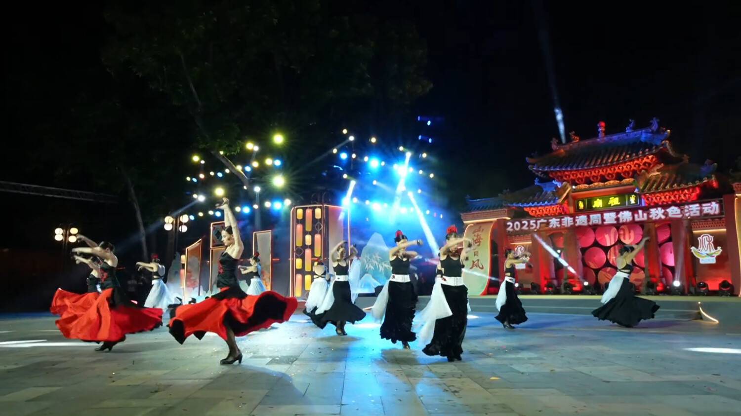 皇冠体育App下载_回眸2025：广东文化热点图鉴