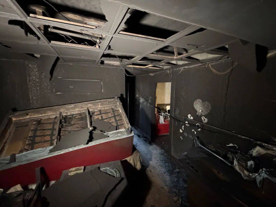 皇冠信用网申请_北京一小区21层发生火灾！同一户内相邻房间皇冠信用网申请，有人昏迷有人毫发无伤