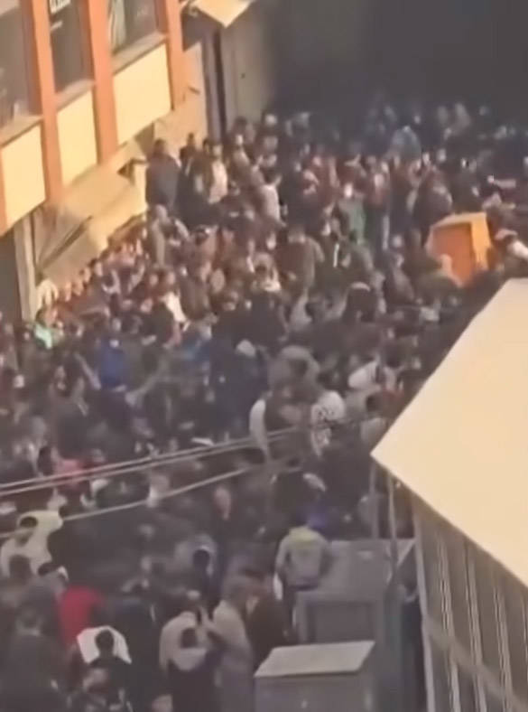 世界杯皇冠信用网代理_英媒称:伊朗抗议席卷全国一半省份世界杯皇冠信用网代理,至少36人死亡