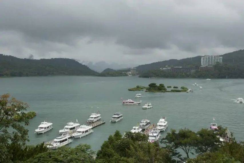 皇冠信用网会员如何申请_不想访华了?紧要关头皇冠信用网会员如何申请,特朗普派军舰硬闯台海,卡尔森直言:中国统一没错