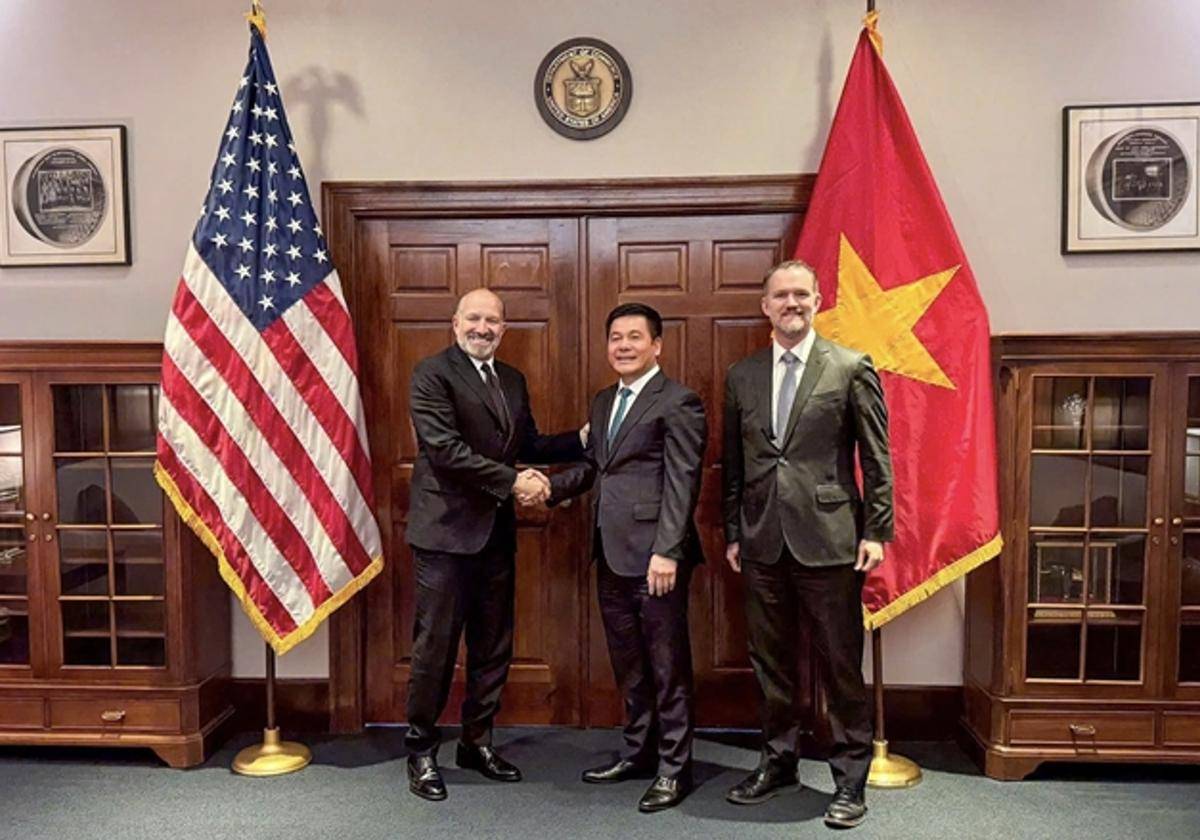 世界杯皇冠信用代理_越南领导人做出承诺世界杯皇冠信用代理,未来5年,国家的年均经济增速将达到10%,继续对中美两头吃?