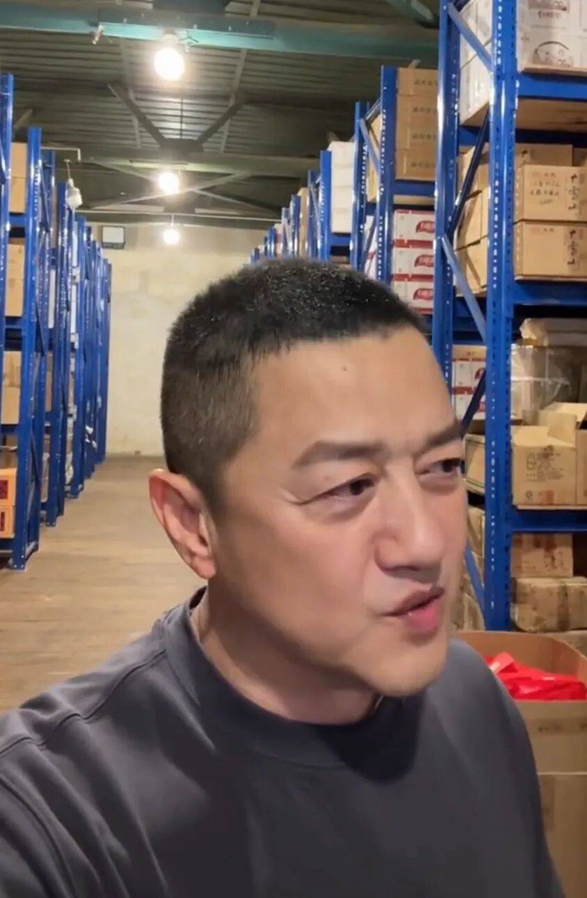 正版皇冠信用开户_李亚鹏喊话张雪：虽然我们俩不认识正版皇冠信用开户，但是你的话我信，请拍卖冠军车时通知一声，我一定号召身边朋友支持